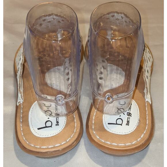 B.O.C. Born Caree Womens Thong Sandals White Vegan Leather Laser Cut Size 9M - Picture 4 of 7